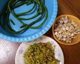 Foto langkah ke 1 dari resep Tumis Tempe, Kacang Panjang dan Bunga Pepaya.