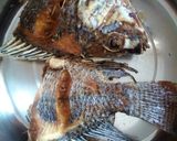 A picture of step 3 of Deep fry dry fish.