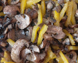 Foto del paso 2 de la receta: Hongos con Pimiento