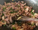 Foto langkah ke 2 dari resep Tumis Tetelan Sapi Cabe Ijo.