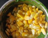 A picture of step 1 of Palak-Corn Curry.