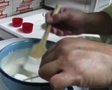 Foto del paso 2 de la receta: Paletas de bombón cubiertas de chocolate y amaranto