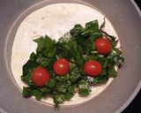 Foto del paso 2 de la receta: Quesadilla de espinacas y queso de untar