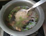 A picture of step 6 of Matar Pulao.