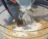 Foto del paso 3 de la receta: Galletitas de avena con chips (opción integral)