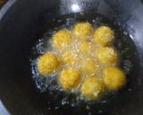 Foto langkah ke 5 dari resep Bola ubi coklat crispy.