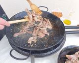 Foto del paso 2 de la receta Fideuá de secreto ibérico y calamar
