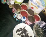 A picture of step 1 of Drips cupcakes.