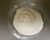 Une image de l'étape 2 de Pâte brisée au lait et à la cannelle.
