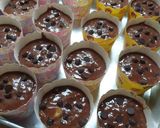 Foto langkah ke 5 dari resep Choco Banana muffins.