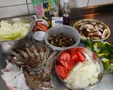 A picture of step 1 of Tom Yum (Thai Hot and Sour Seafood Soup).