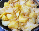 Foto del paso 8 de la receta: Repollo con ajito y pimentón😋🍴