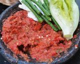 Foto langkah ke 3 dari resep Sambal Dadak Khas Sunda.