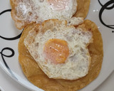 Foto del paso 2 de la receta: Huevos en salsa de frijol