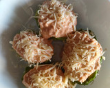 Foto del paso 3 de la receta: Aguacates rellenos de atún y huevo