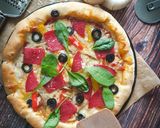 Foto langkah ke 6 dari resep Homemade pizza panggang.