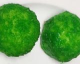 A picture of step 7 of Tri colour coconut ladu.