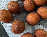 A picture of step 3 of Gulab jambu wreath.