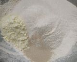 Foto langkah ke 1 dari resep Roti Tawar Kismis (Eggless).