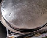 A picture of step 2 of Banana pancake.