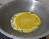 Foto langkah ke 2 dari resep Ayam Goreng Kremes.