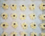 Foto langkah ke 3 dari resep Kue Semprit Susu 🥛.