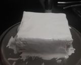 A picture of step 5 of Strawberry cake.