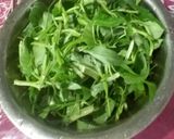 Foto langkah ke 1 dari resep Tumis Kangkung Terasi.
