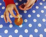 Foto del paso 12 de la receta: Cupcakes de turrón | Cupcakes navideños 🎅 | Como hacer Cupcakes