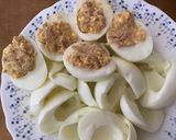 Foto del paso 1 de la receta Huevos rellenos gratinados a los cuatro quesos con mostaza de Dijon