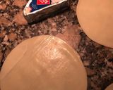 Foto del paso 1 de la receta: Medialunas pequeñas de queso (snack)