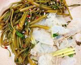 Hình bước làm 1 của món Gỏi Sứa Trộn Dưa Rau Muống