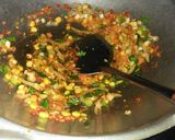 Foto langkah ke 5 dari resep *Nasi goreng sayur*.