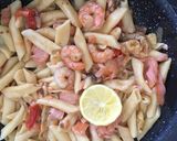 Une image de l'étape 3 de Penne Crevettes Saumon.