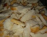 A picture of step 3 of Bread halwa.