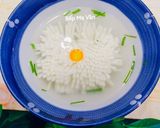 Hình bước làm 5 của món Canh đậu hủ hoa cúc