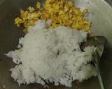 Foto langkah ke 5 dari resep Nasi Goreng Daun Jeruk.