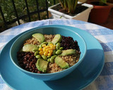 Foto del paso 9 de la receta: Poke de quinoa, lentejas, arroz y aguacate