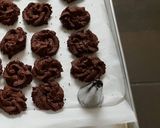 Foto langkah ke 3 dari resep Kuker Semprit Coklat.