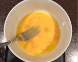 A picture of step 3 of 10 minute carbonara.