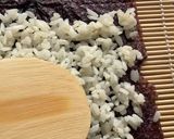 Foto del paso 6 de la receta: Sushi de salmón y verduritas (kaisen maki)