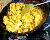 A picture of step 5 of Dhania Chicken.