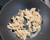 A picture of step 3 of Peanut butter noodles.