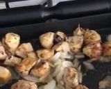 Une image de l'étape 1 de Spaghettis au poulet mariné paprika avec all-Clad.