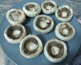 Foto del paso 2 de la receta: Champiñones rellenos de mascarpone y jamón