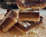 Φωτογραφία βήματος 7 της συνταγής Millionaire's shortbread biscuit (μπισκότα καραμέλα-σοκολάτα)