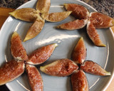 Foto del paso 1 de la receta: Higos con quesos al oporto