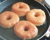 Foto langkah ke 7 dari resep Donat Wicho.