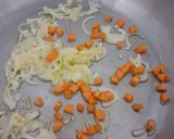 Foto langkah ke 5 dari resep Sawi Gulung Isi Ayam.