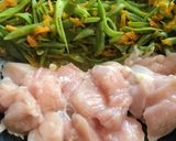 Foto del paso 2 de la receta: Porotos verdes salteados con pollo